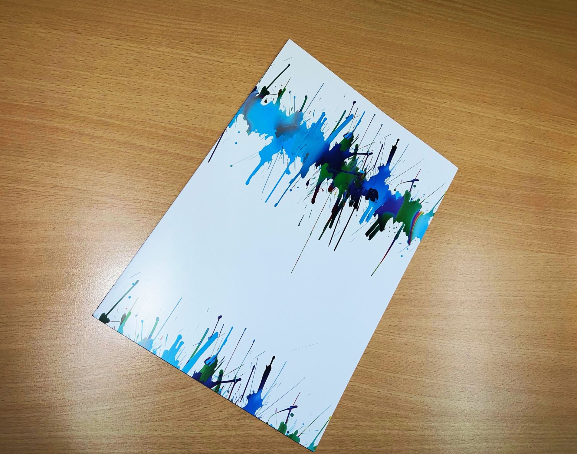 Die Fotomappen wurden allen Kindern am Freitag (14.11) übergeben. Wir freuen uns besonders, da auch heuer die Fotos sehr toll geworden sind. Falls Sie die Fotomappe jedoch nicht behalten wollen, bitten wir Sie diese bis zum 05.12. in der Direktion abzugeben. Danke